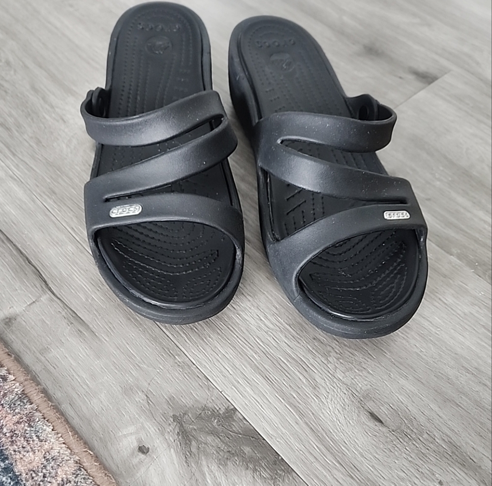 Crocs 'Patricia' Wedge sandal - Picture 6 of 7